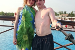 197610A6-E78E-4DD3-A37C-BD03AE454C16_1_105_c